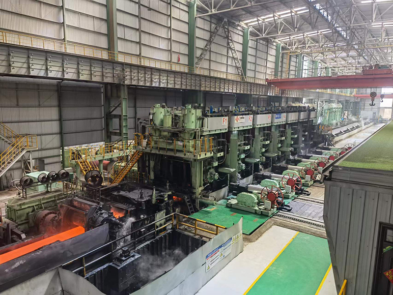 用齿式主轴更换精轧机的万向轴